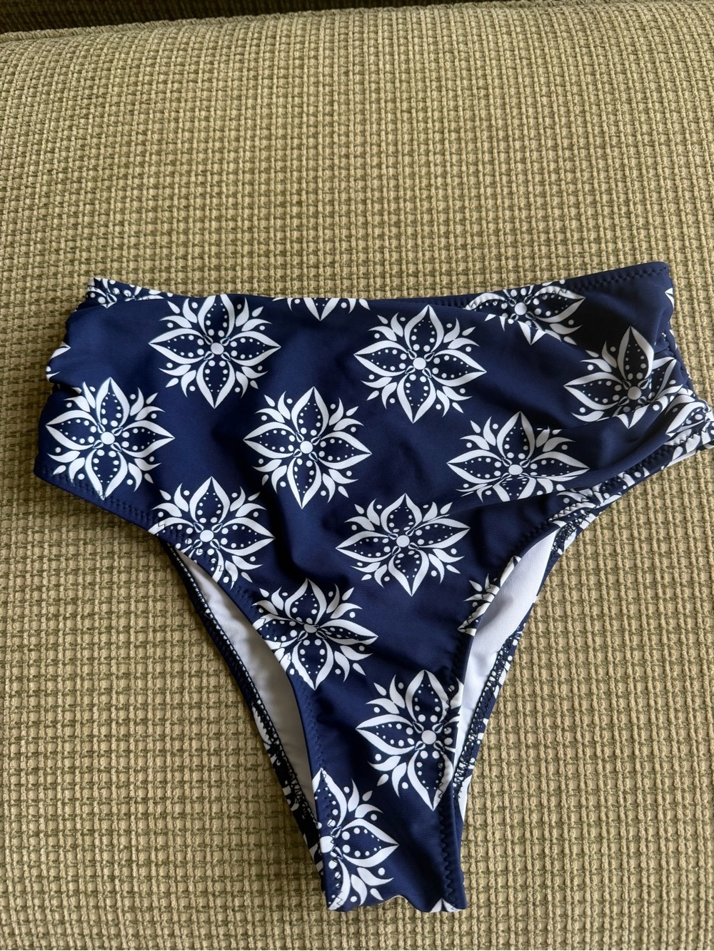 Cupshe Navy & White Floral High-Waist Bikini Bottoms